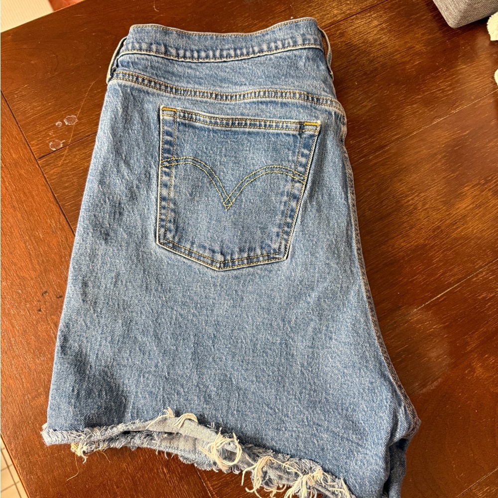 Levi's Women's 501 Size 16 (34) - Picture 2 of 7